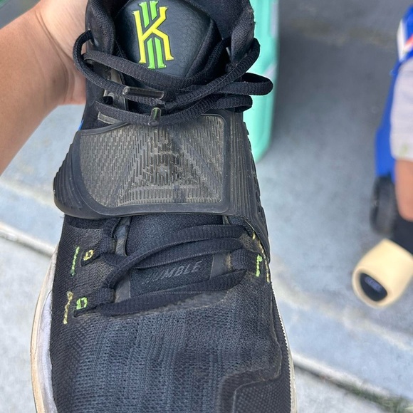 Nike kyrie 6 Black Basketball Sneakers - Picture 3 of 4